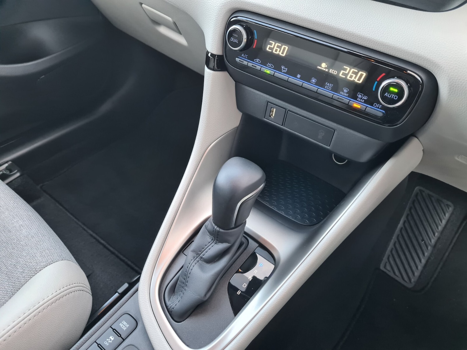 Used Toyota Yaris 2023 for sale - 76966584: Photo 15