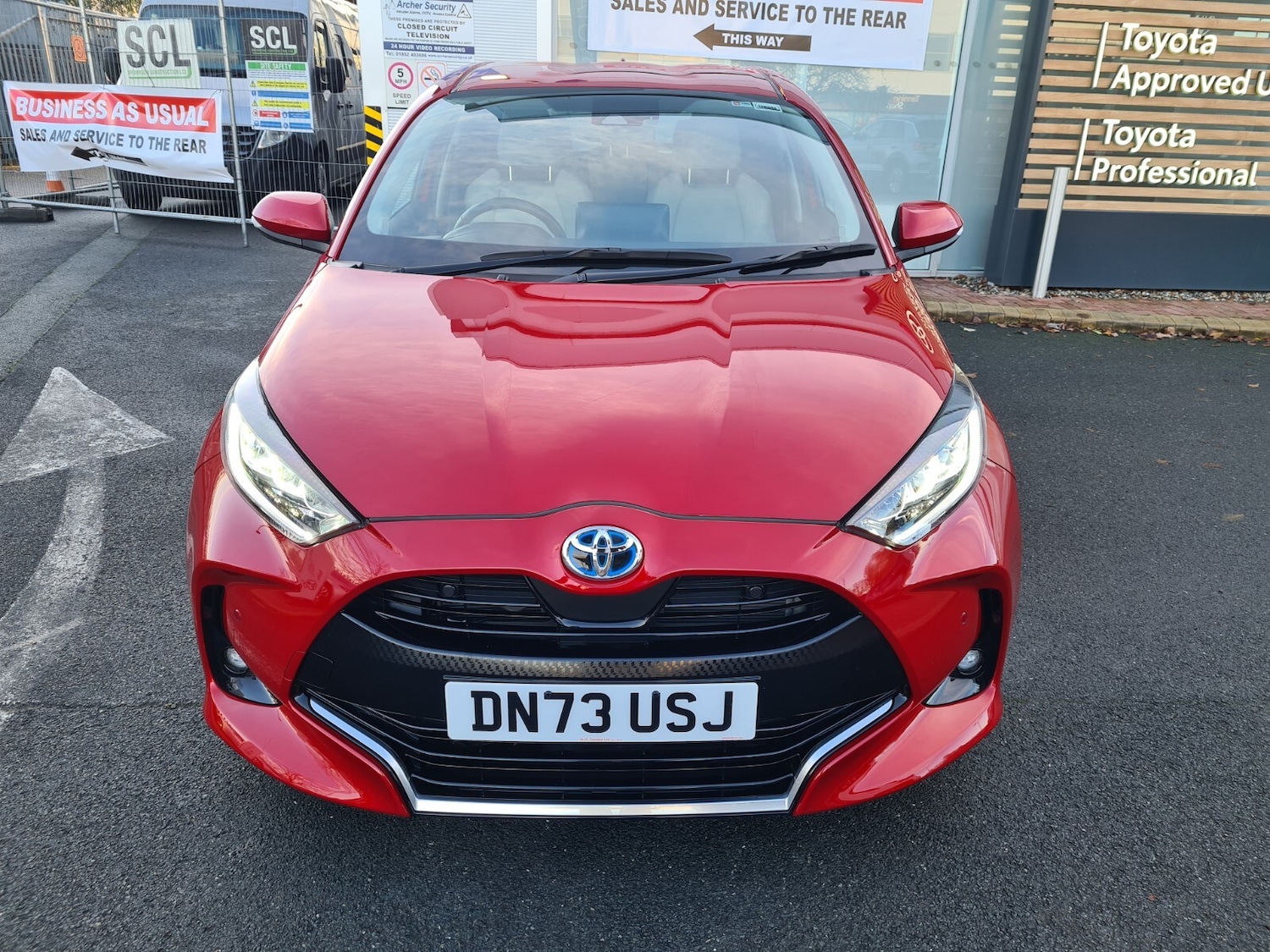 Used Toyota Yaris 2023 for sale - 76966584: Photo 2