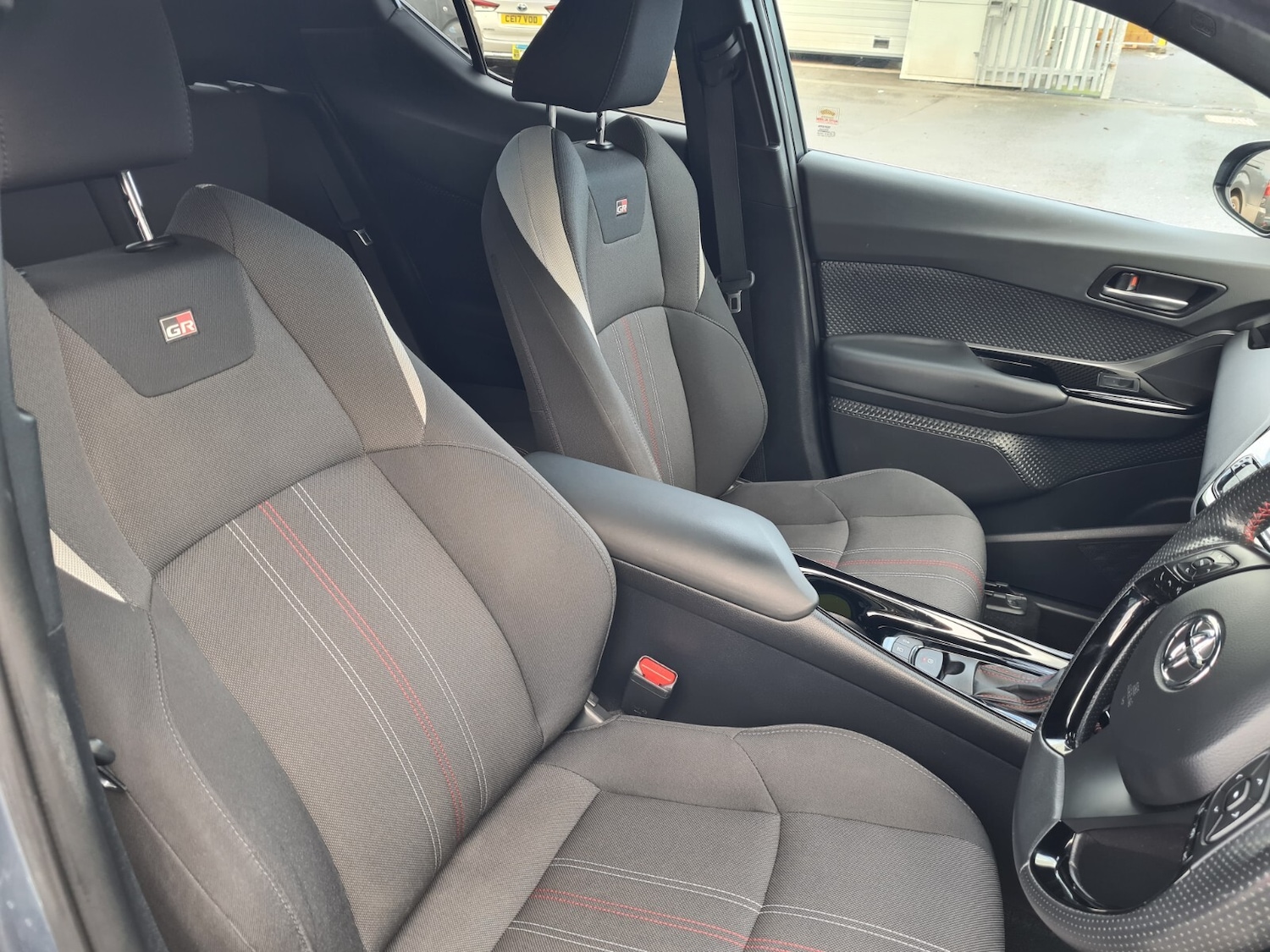 Used Toyota C-HR 2021 for sale - 76696446: Photo 15