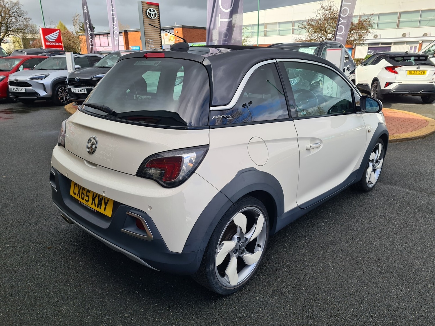Used Vauxhall ADAM 2015 for sale - 78080958: Photo 7