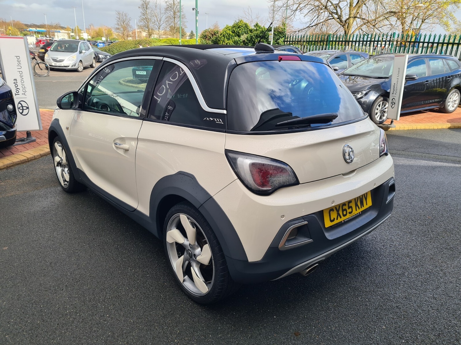Used Vauxhall ADAM 2015 for sale - 78080958: Photo 9