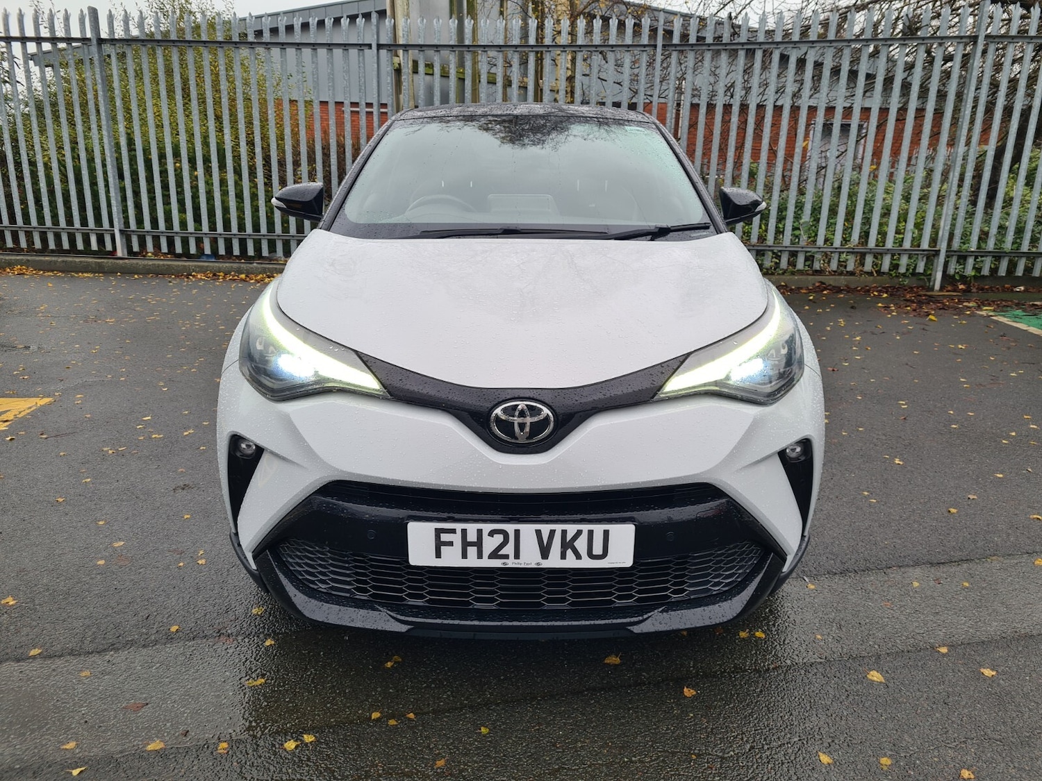Used Toyota C-HR 2021 for sale - 76766383: Photo 2