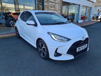 Used Toyota Yaris 2024 for sale - 77934379: Photo