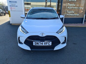 Used Toyota Yaris 2024 for sale - 77934379: Photo