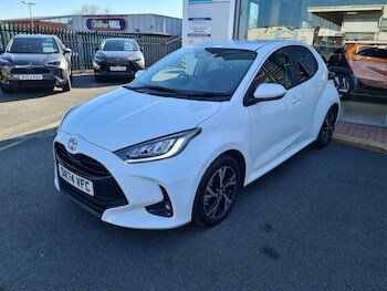 Used Toyota Yaris 2024 for sale - 77934379: Photo