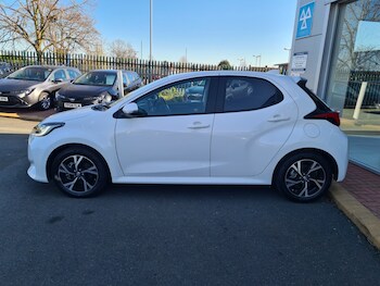 Used Toyota Yaris 2024 for sale - 77934379: Photo