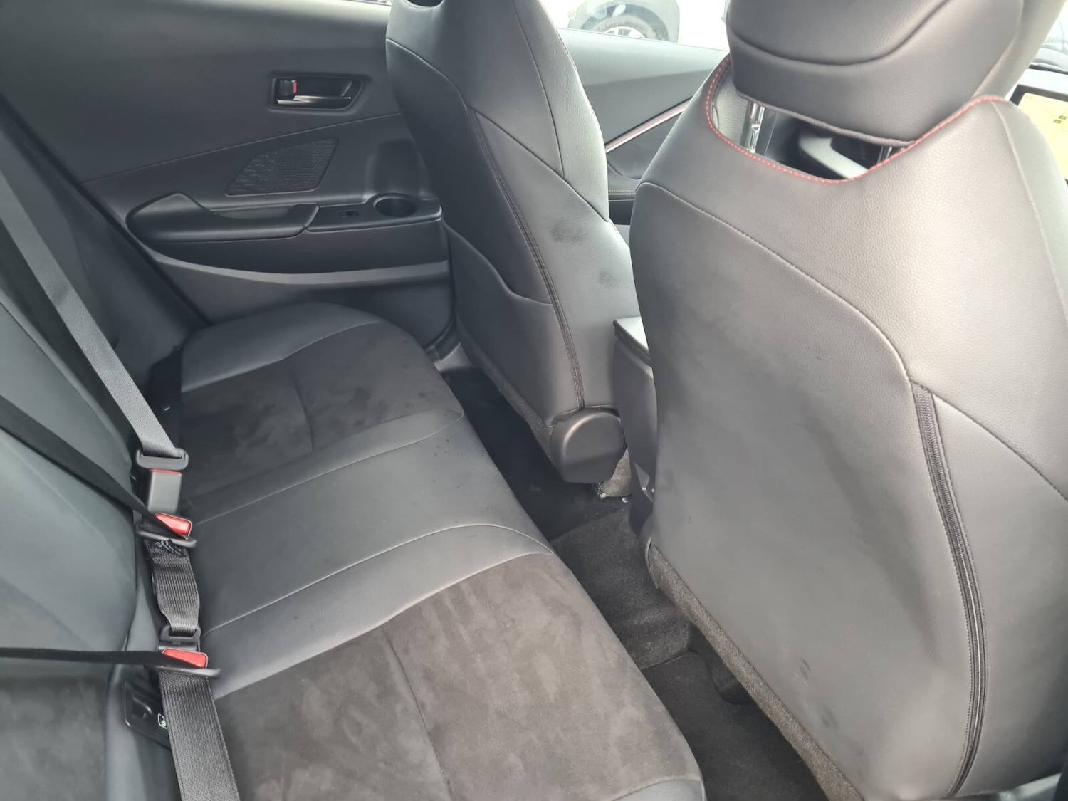 Used Toyota C-HR 2023 for sale - 76589869: Photo 17