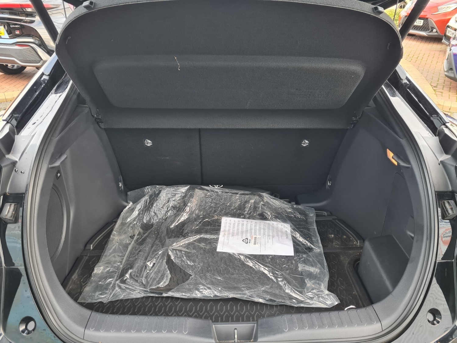 Used Toyota C-HR 2023 for sale - 76589869: Photo 20