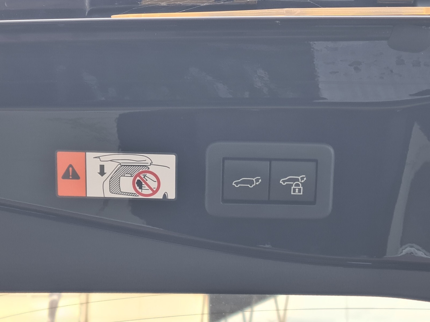 Used Toyota C-HR 2023 for sale - 76589869: Photo 21