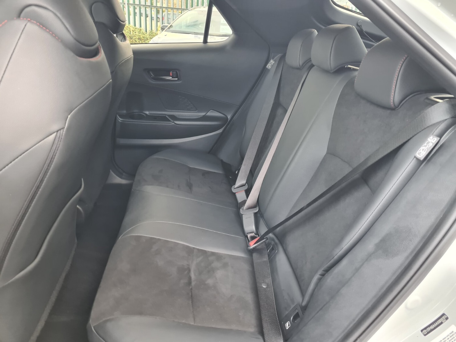 Used Toyota C-HR 2023 for sale - 76589869: Photo 22