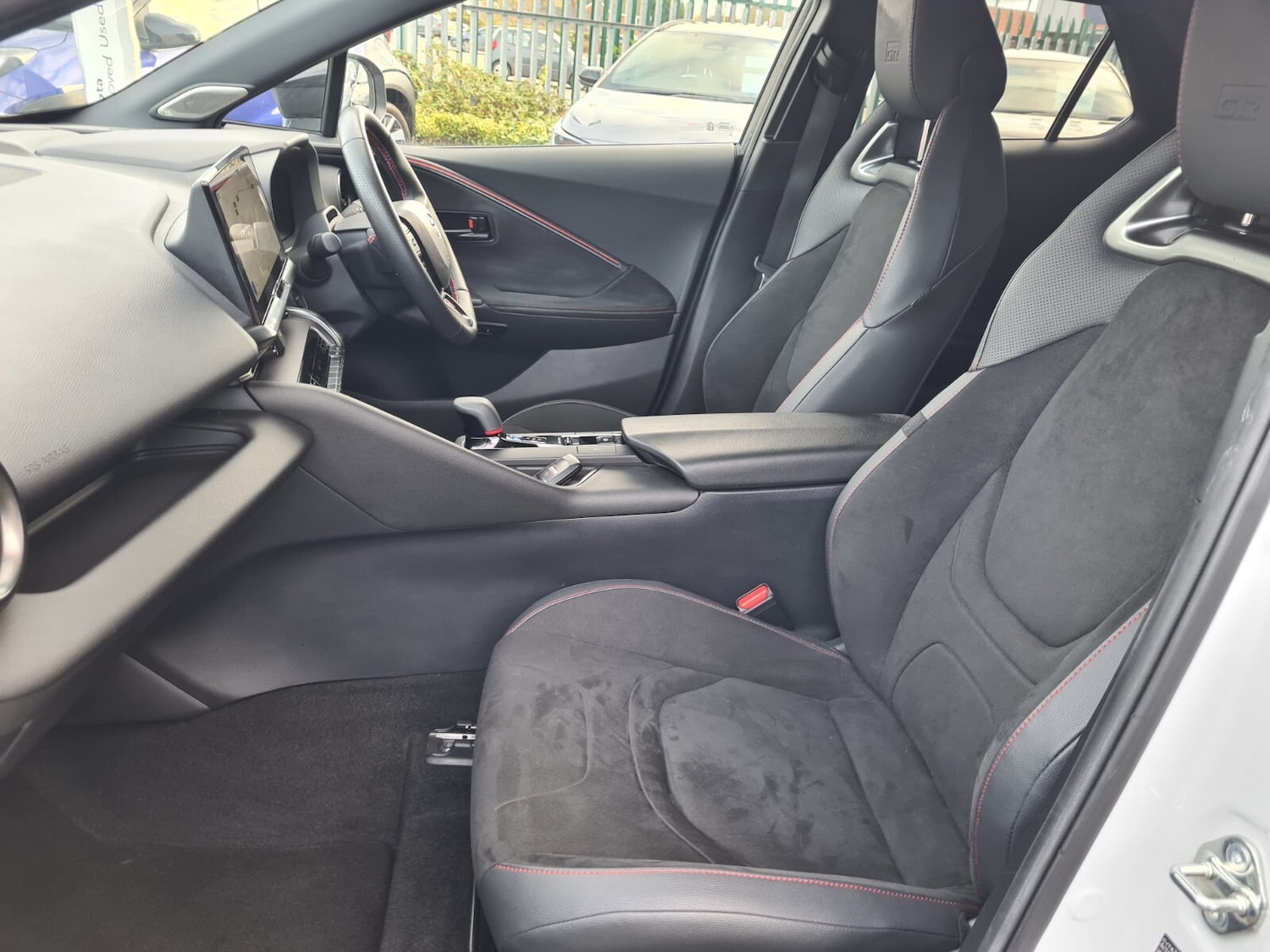 Used Toyota C-HR 2023 for sale - 76589869: Photo 23