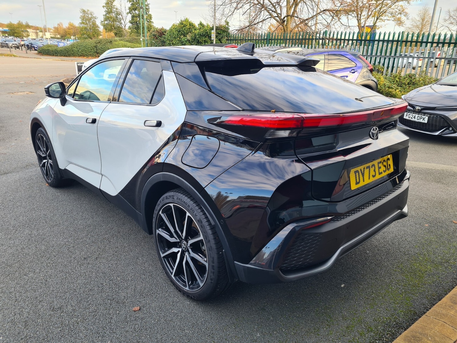 Used Toyota C-HR 2023 for sale - 76589869: Photo 6