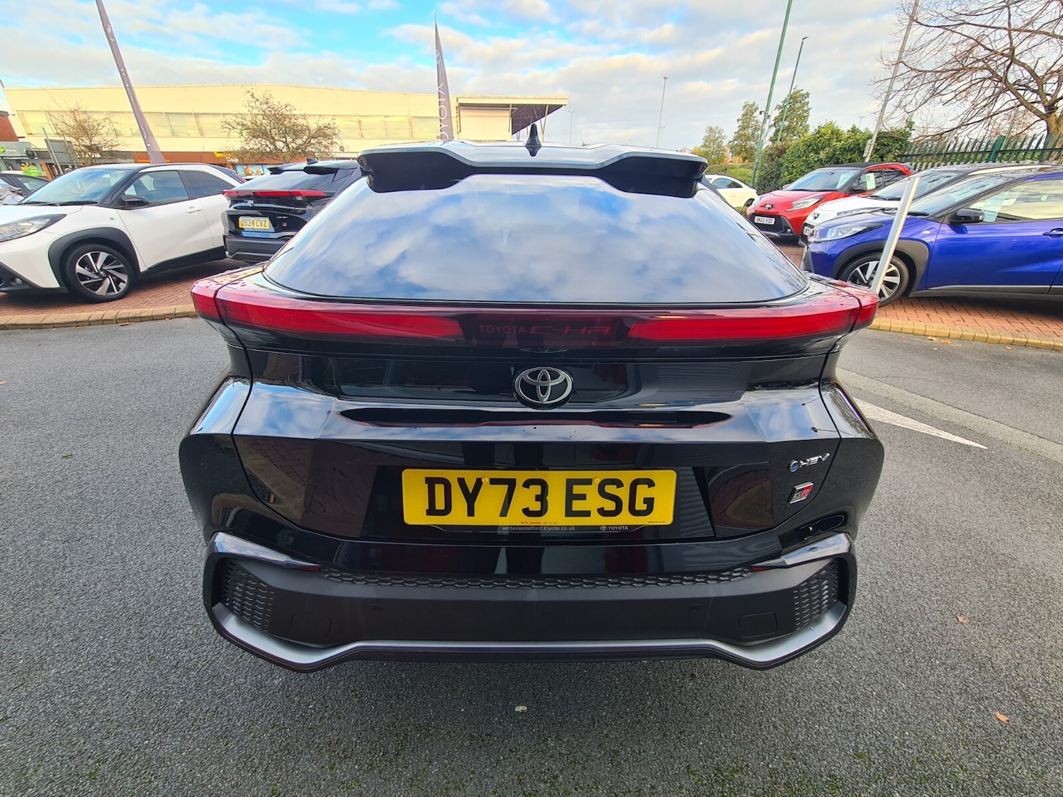 Used Toyota C-HR 2023 for sale - 76589869: Photo 7