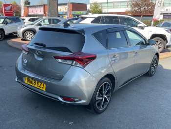Used Toyota Auris 2018 for sale - 74471530: Photo