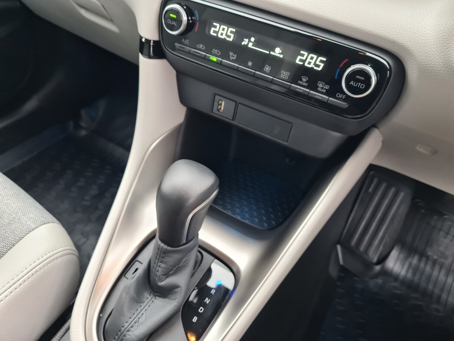 Used Toyota Yaris 2023 for sale - 76856455: Photo 15