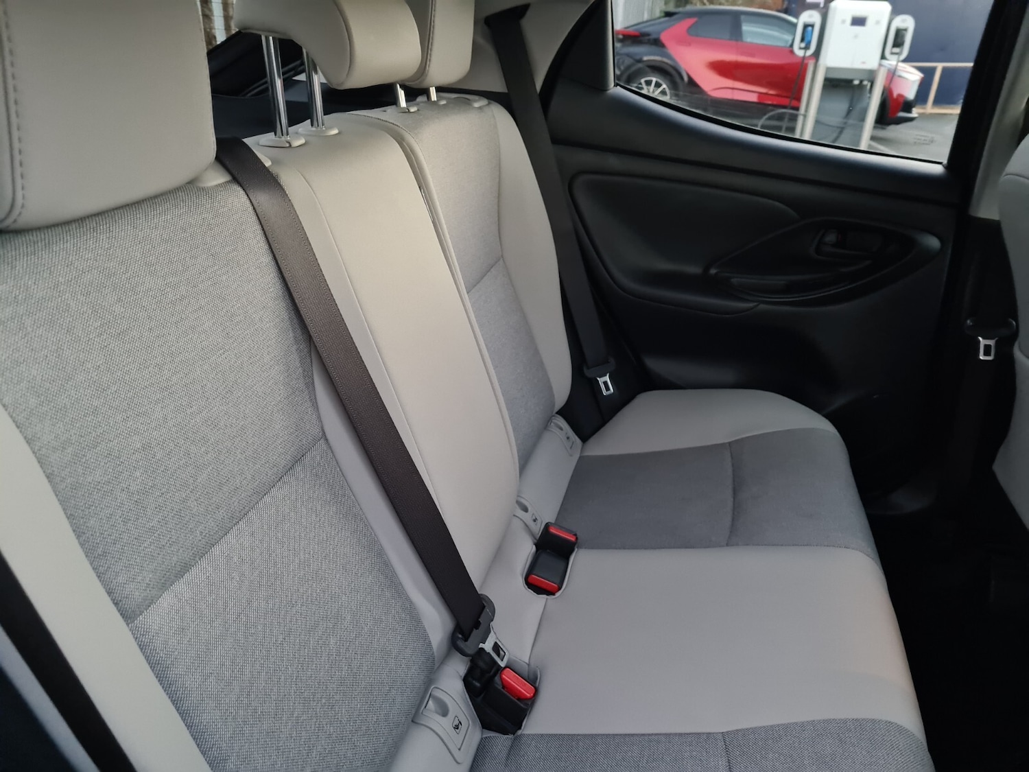 Used Toyota Yaris 2023 for sale - 77019927: Photo 17