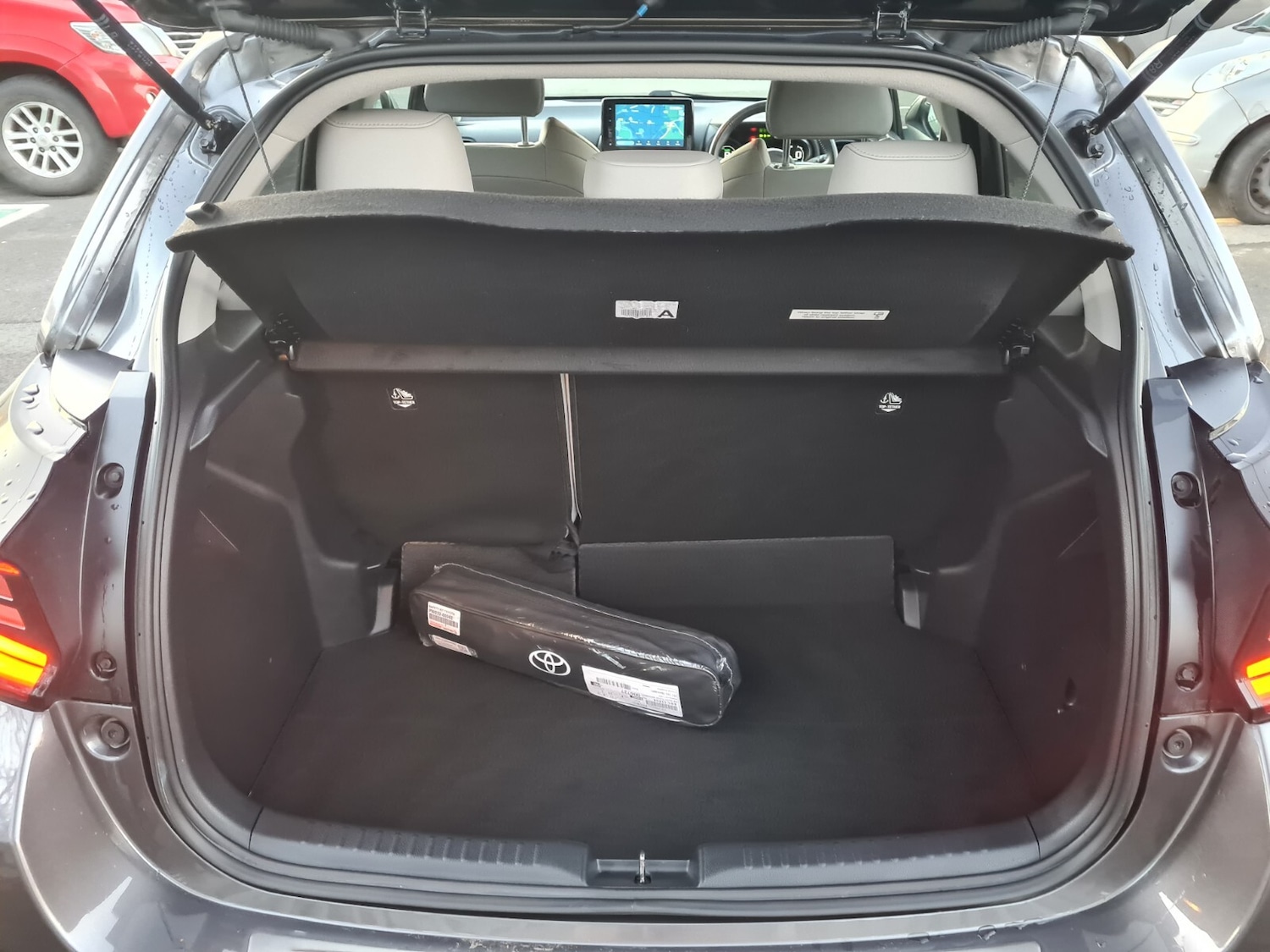 Used Toyota Yaris 2023 for sale - 77019927: Photo 19