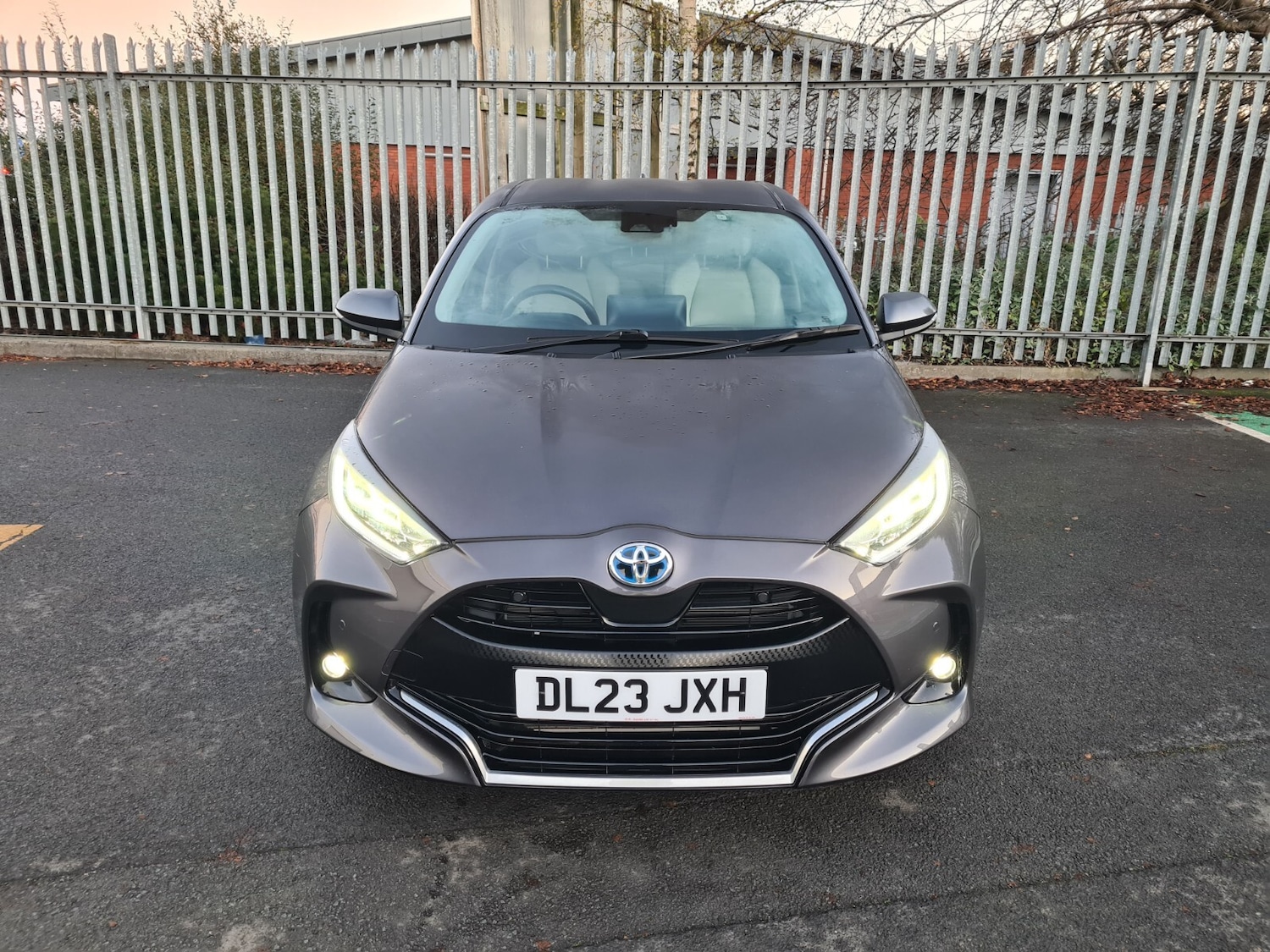 Used Toyota Yaris 2023 for sale - 77019927: Photo 2