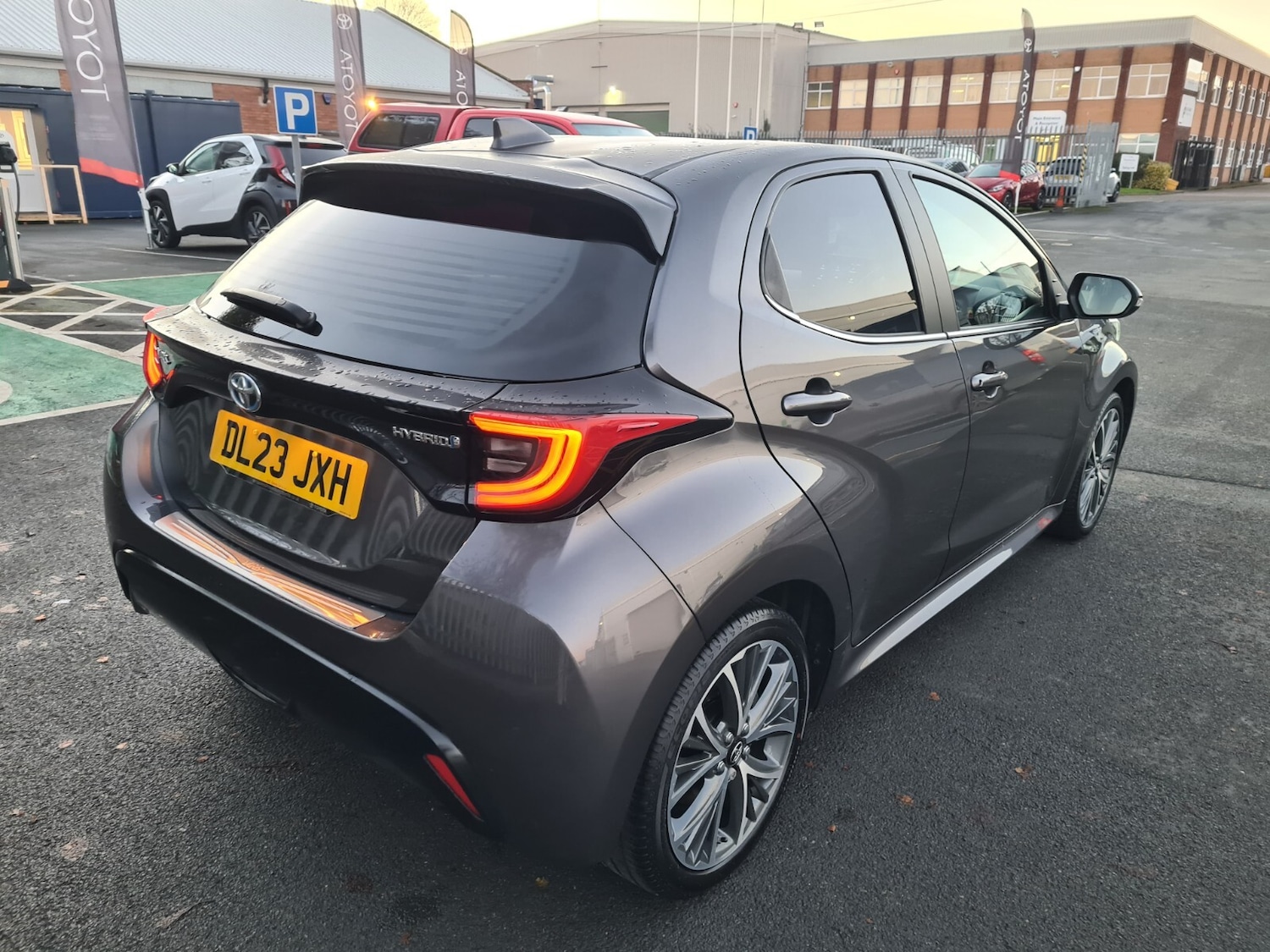 Used Toyota Yaris 2023 for sale - 77019927: Photo 7