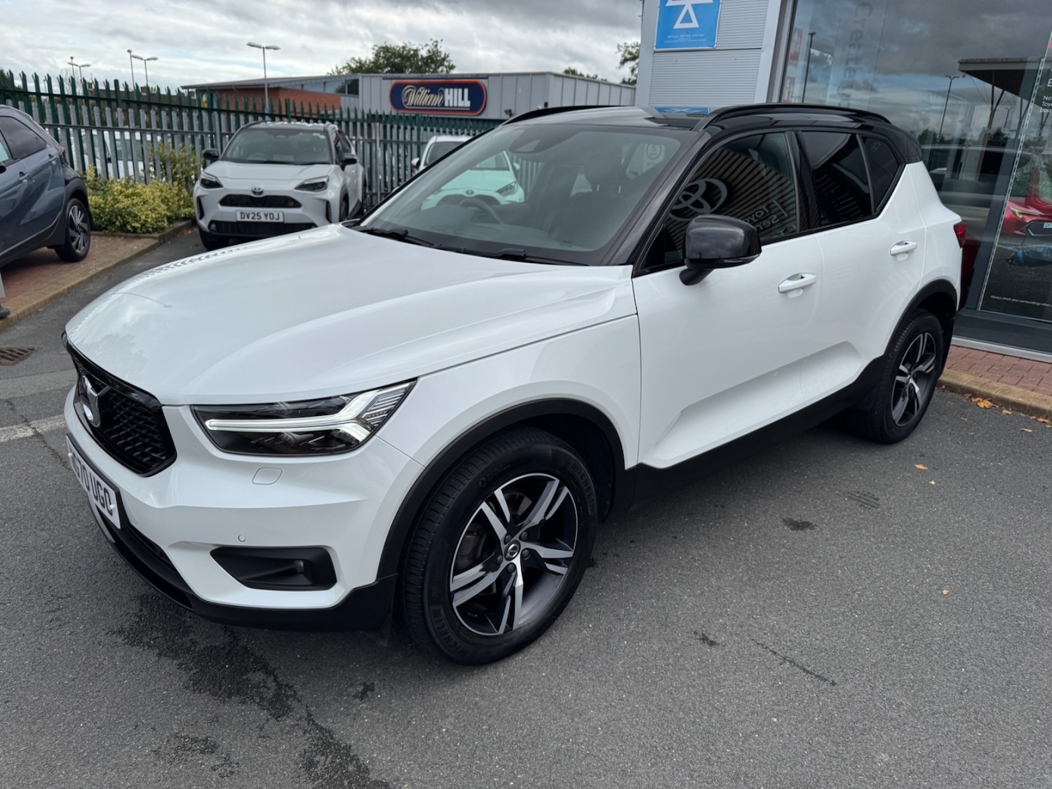 Used Volvo XC40 2020 for sale - 77193688: Photo 3