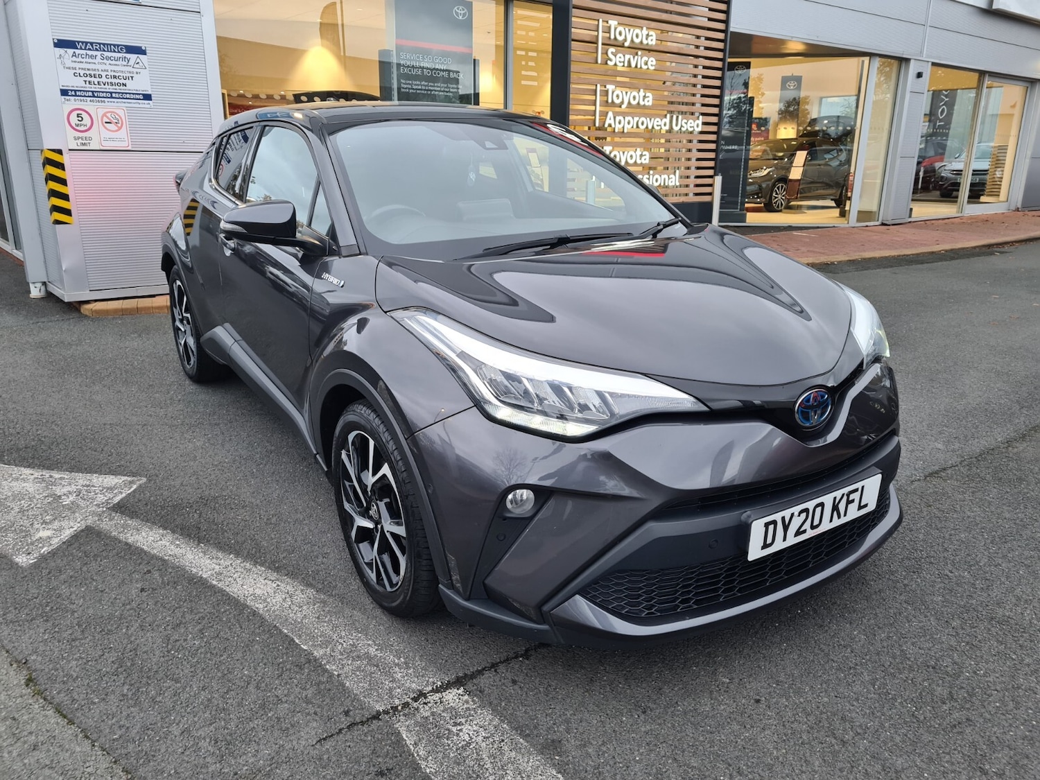 Used Toyota C-HR 2020 for sale - 76514981: Photo 1