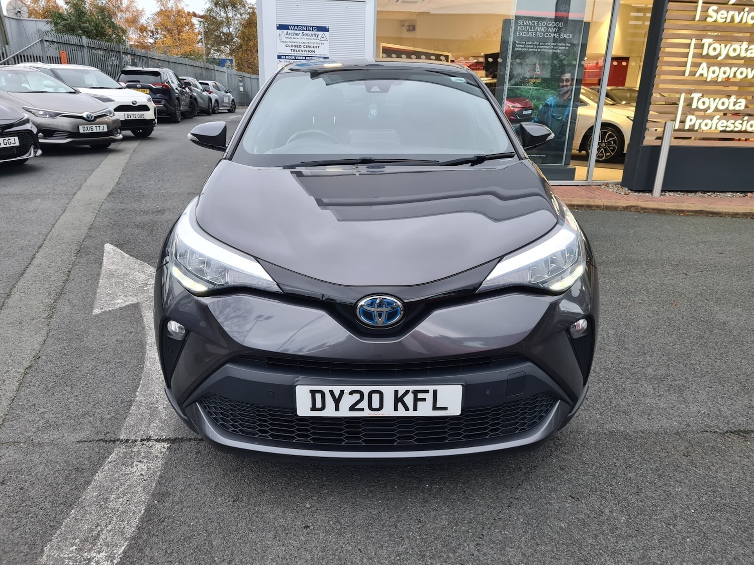 Used Toyota C-HR 2020 for sale - 76514981: Photo 2