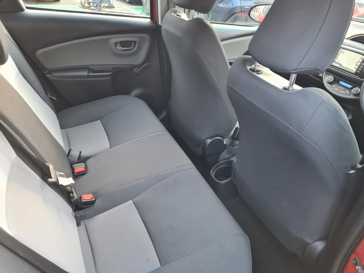 Used Toyota Yaris 2018 for sale - 77178093: Photo 16