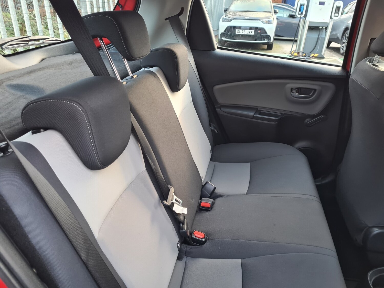 Used Toyota Yaris 2018 for sale - 77178093: Photo 17