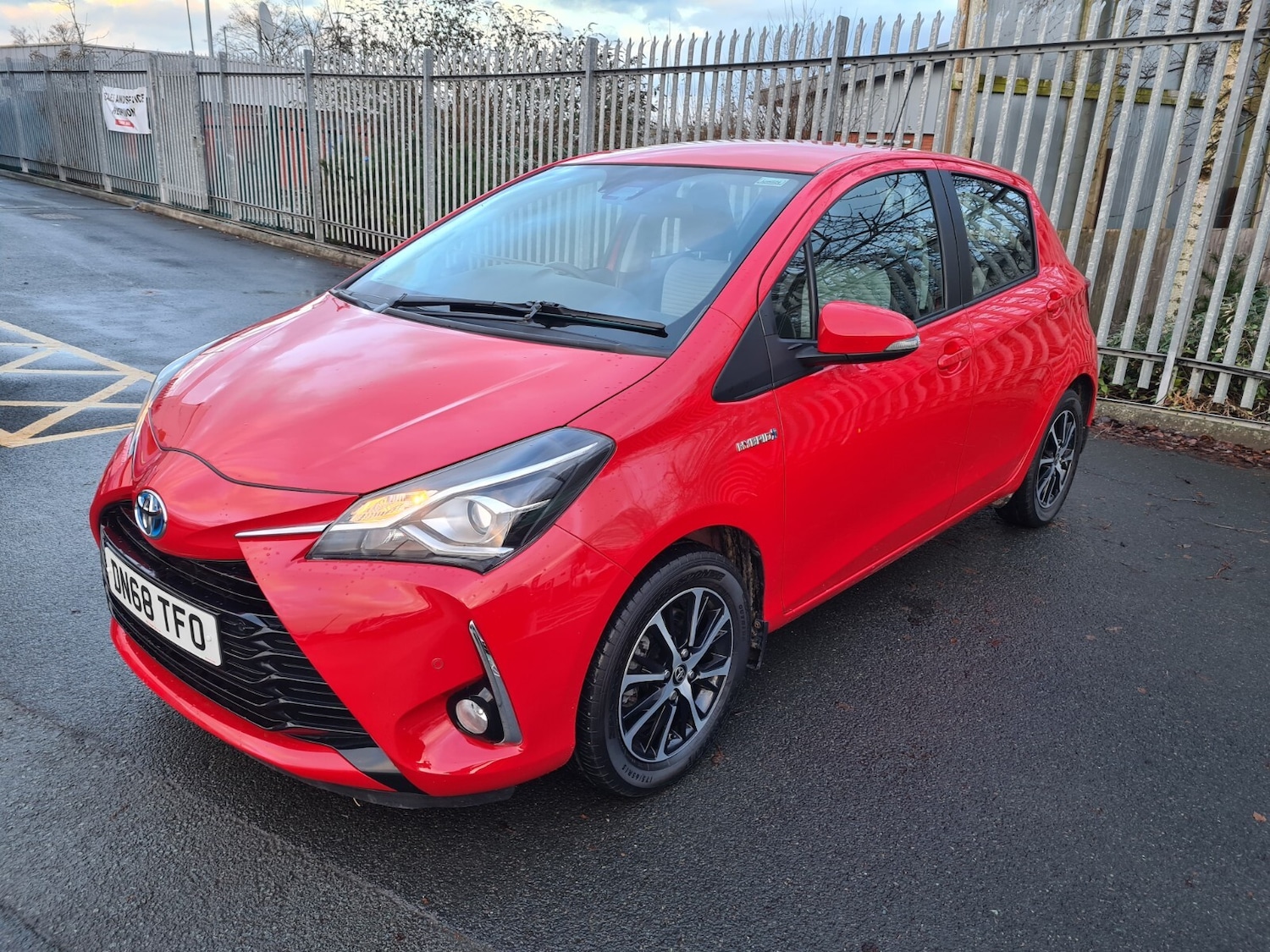 Used Toyota Yaris 2018 for sale - 77178093: Photo 3