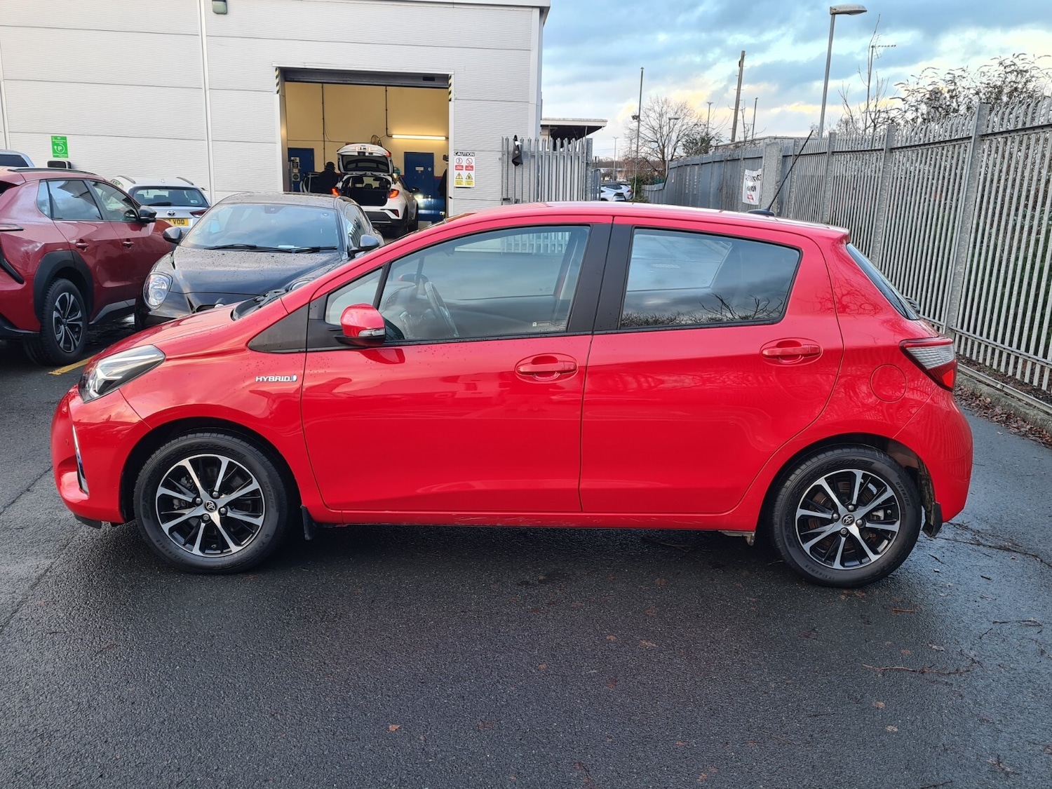 Used Toyota Yaris 2018 for sale - 77178093: Photo 4