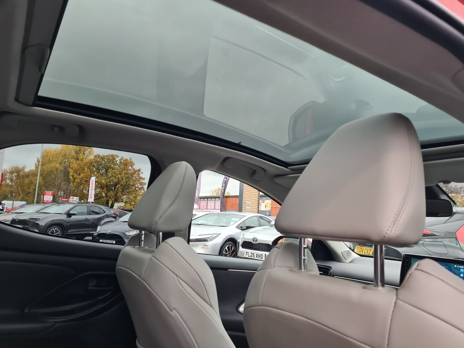 Used Toyota Yaris 2023 for sale - 76856456: Photo 19