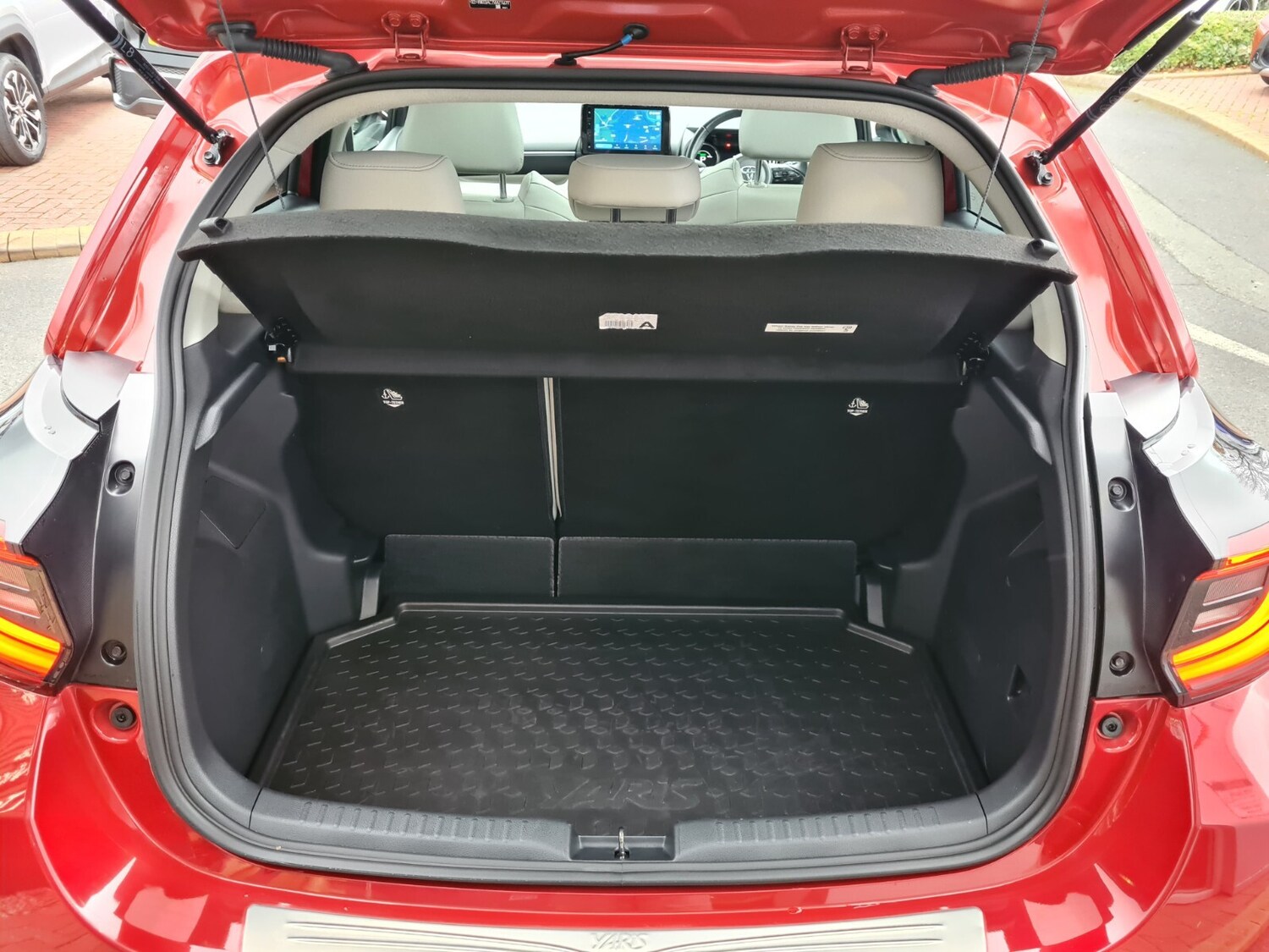 Used Toyota Yaris 2023 for sale - 76856456: Photo 22