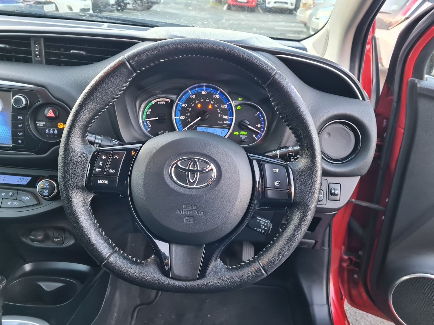 Used Toyota Yaris 2016 for sale - 77019883: Photo 10