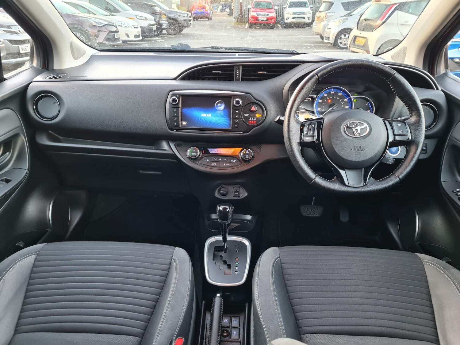 Used Toyota Yaris 2016 for sale - 77019883: Photo 16