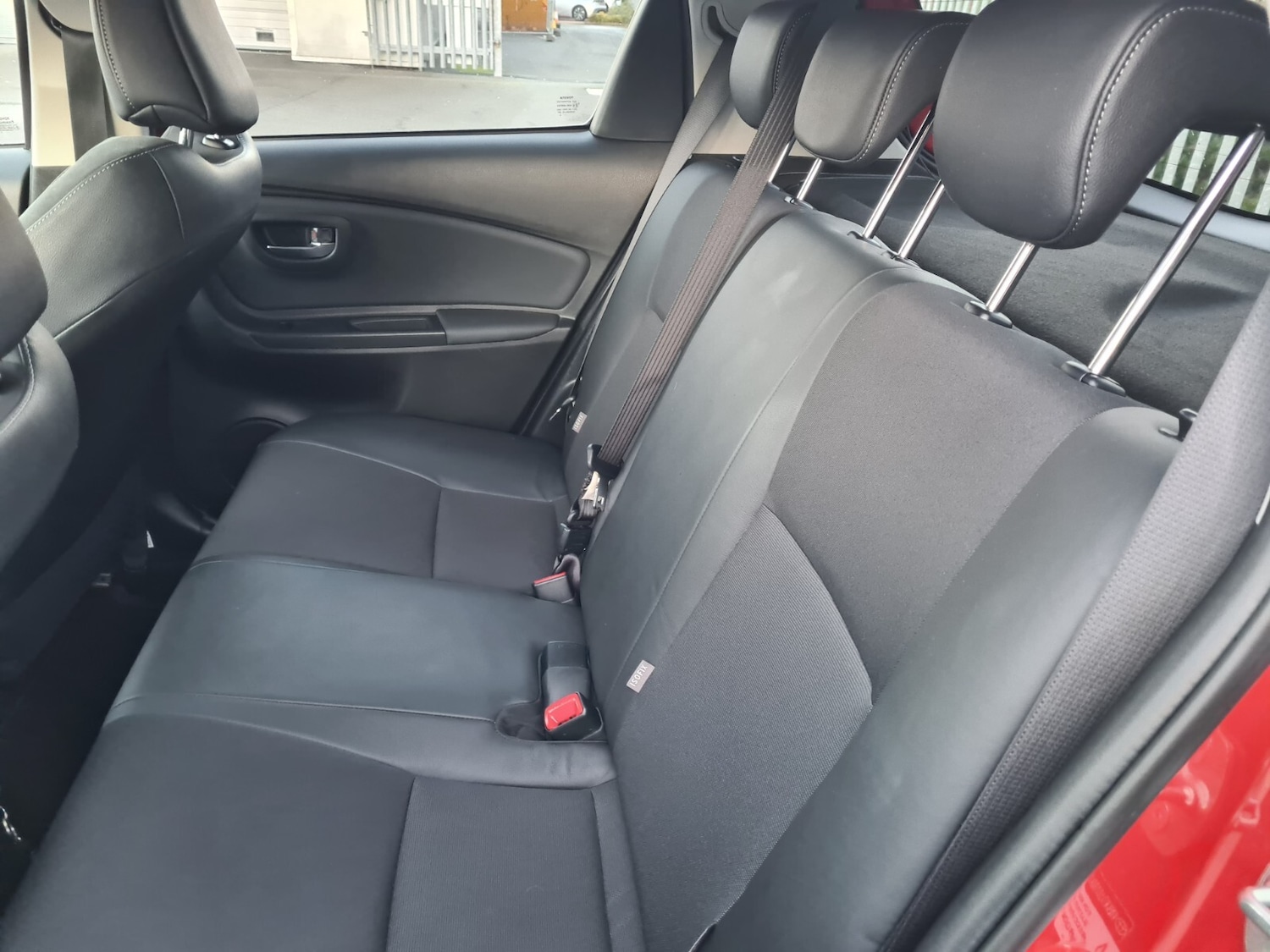 Used Toyota Yaris 2016 for sale - 77019883: Photo 18