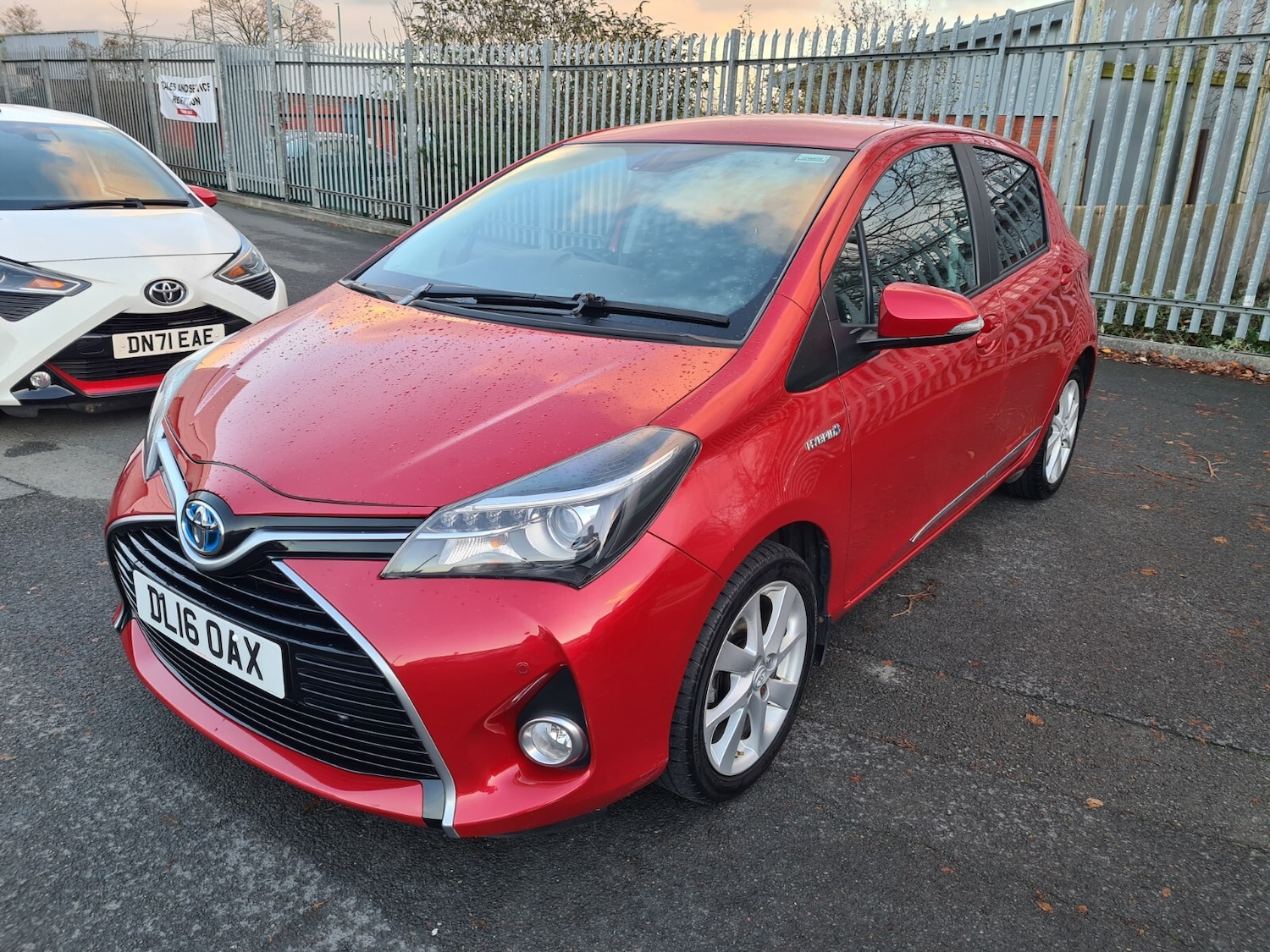 Used Toyota Yaris 2016 for sale - 77019883: Photo 3