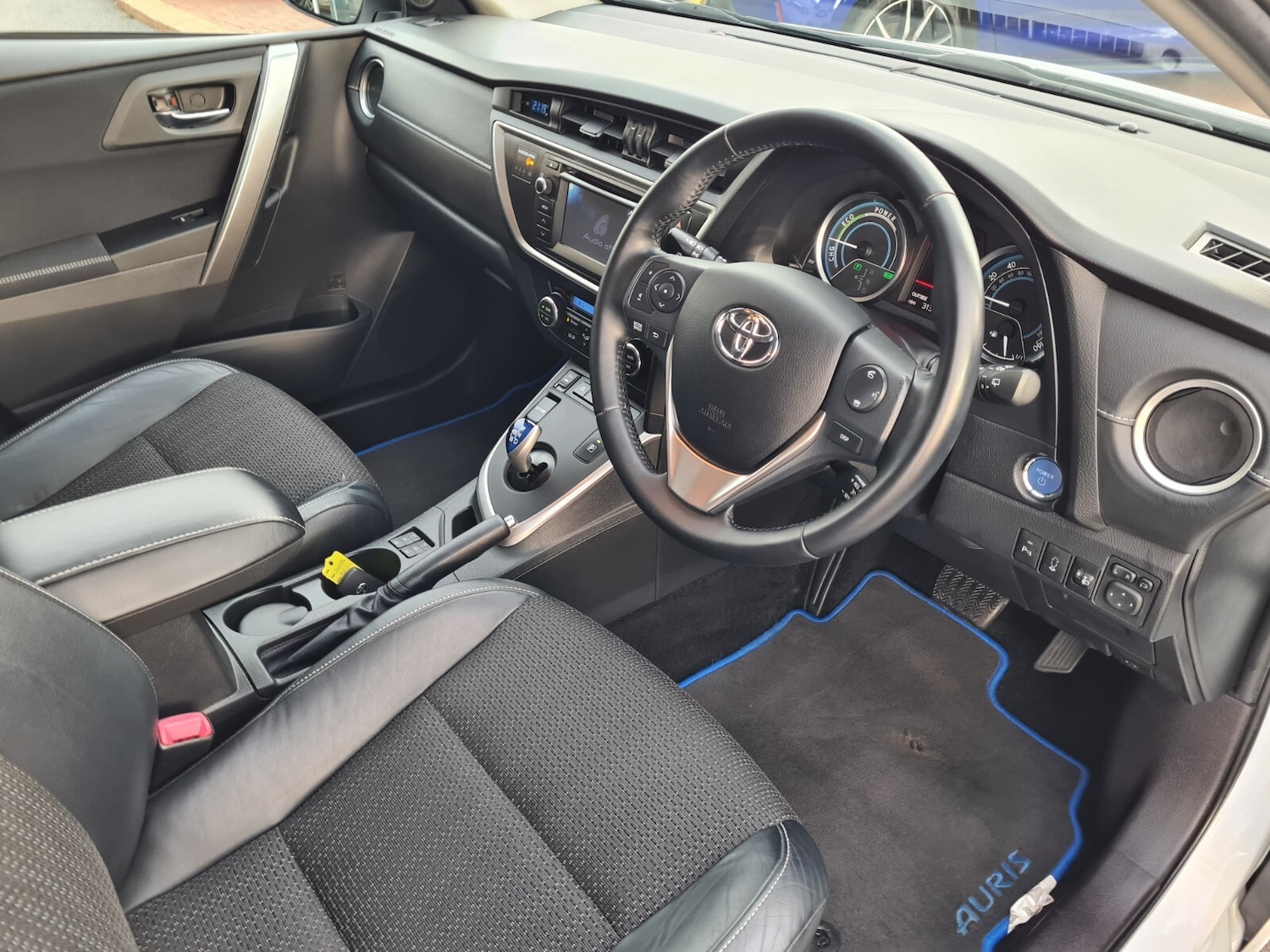 Used Toyota Auris 2013 for sale - 76355208: Photo 10