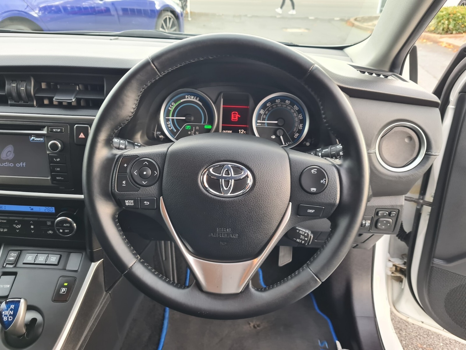 Used Toyota Auris 2013 for sale - 76355208: Photo 11