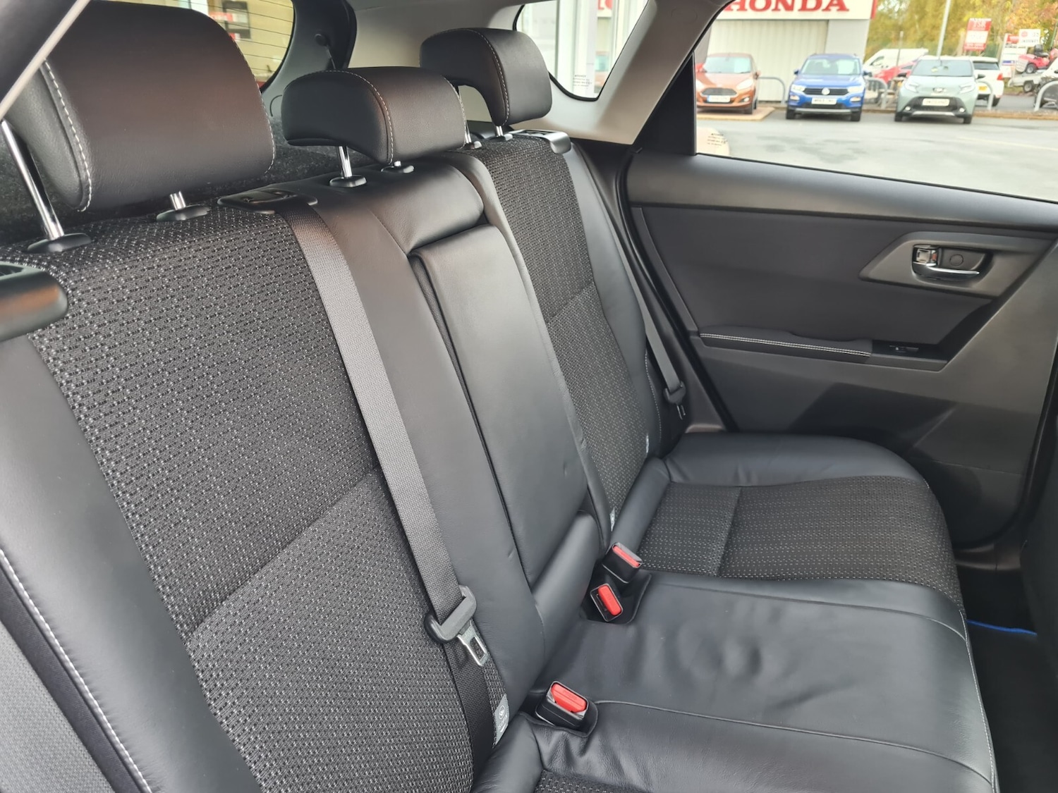 Used Toyota Auris 2013 for sale - 76355208: Photo 19