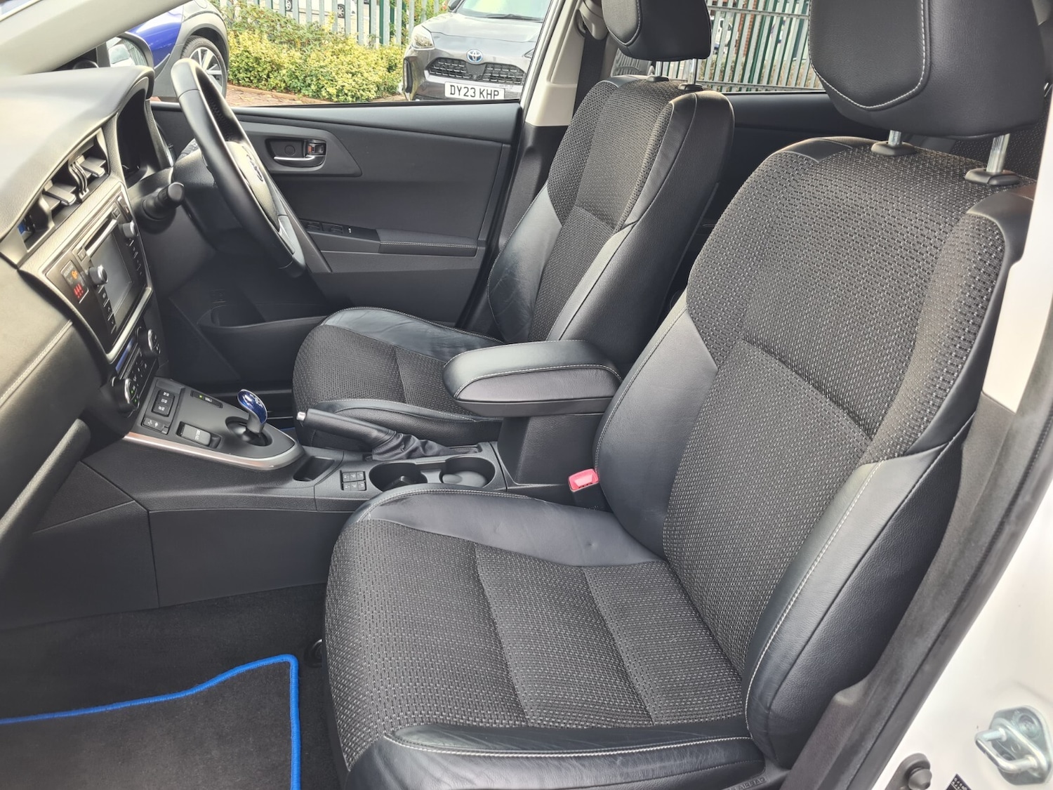 Used Toyota Auris 2013 for sale - 76355208: Photo 23