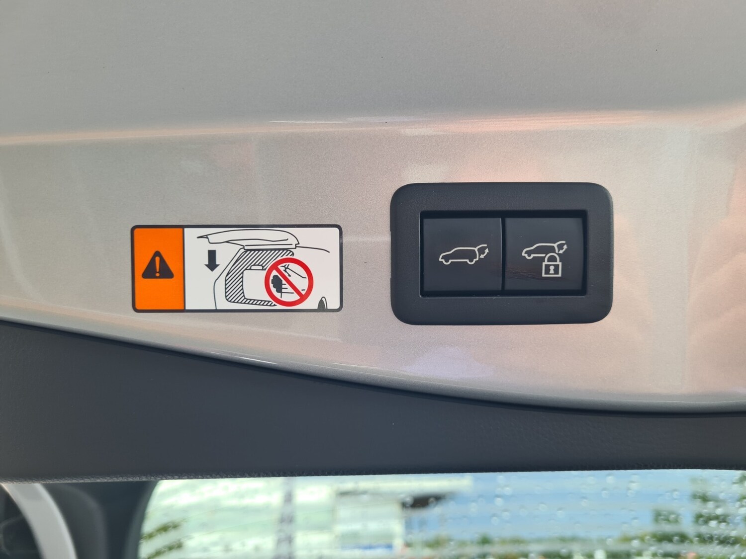 Used Toyota C-HR 2024 for sale - 76856377: Photo 22