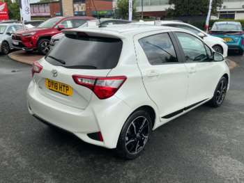 Used Toyota Yaris 2018 for sale - 74868705: Photo