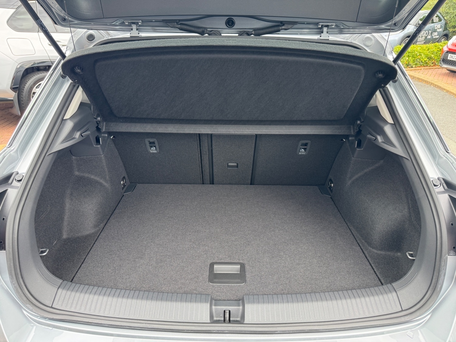 Used Volkswagen T-Roc 2024 for sale - 76276204: Photo 21