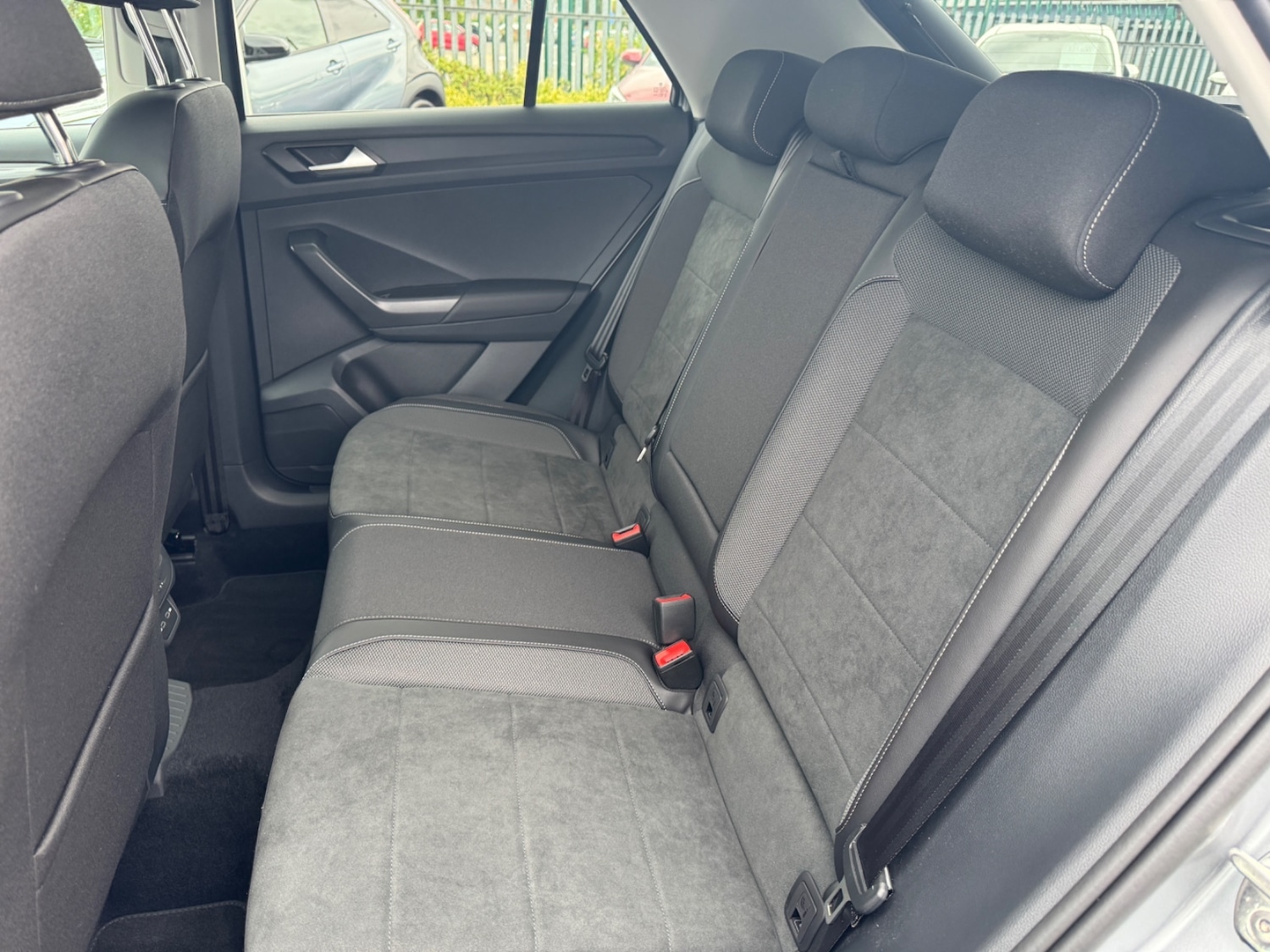 Used Volkswagen T-Roc 2024 for sale - 76276204: Photo 22