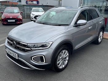Used Volkswagen T-Roc 2024 for sale - 76276204: Photo