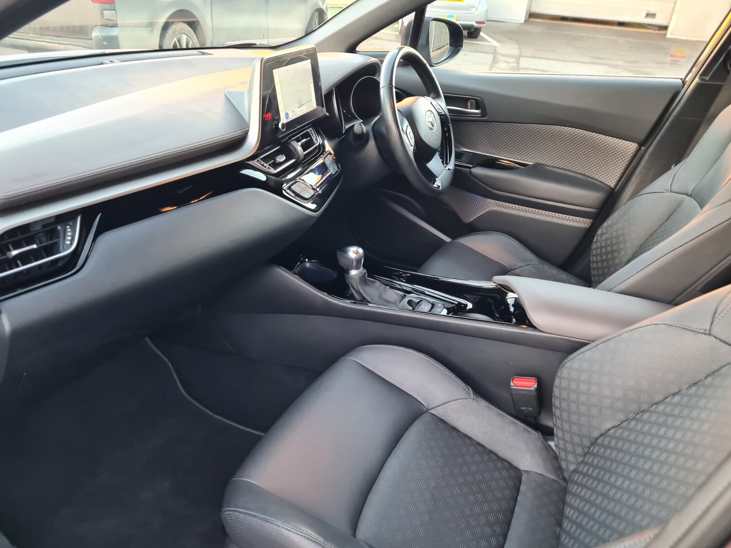 Used Toyota C-HR 2023 for sale - 76856390: Photo 24