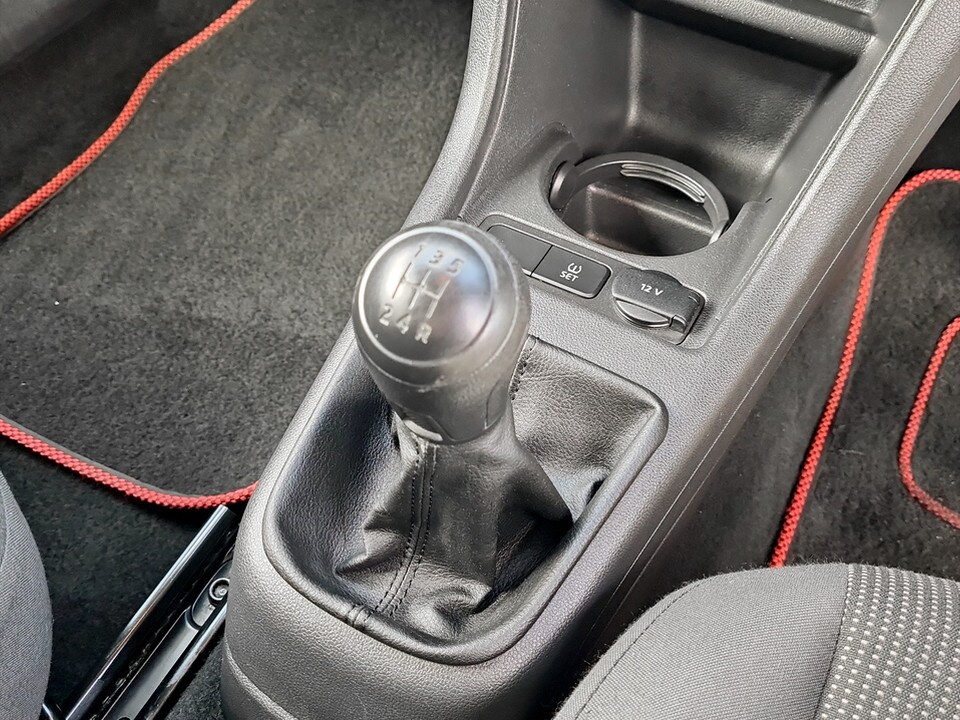 Used Volkswagen up! 2014 for sale - 78215964: Photo 29