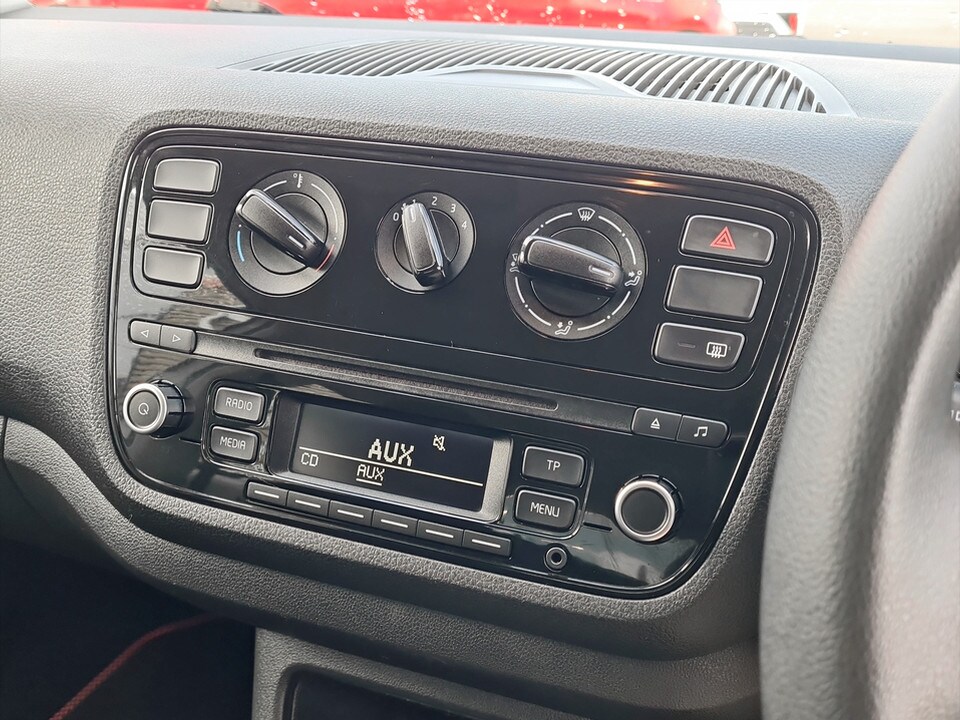 Used Volkswagen up! 2014 for sale - 78215964: Photo 32