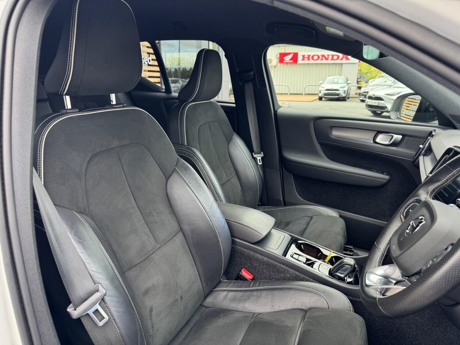 Used Volvo XC40 2020 for sale - 77556823: Photo 16