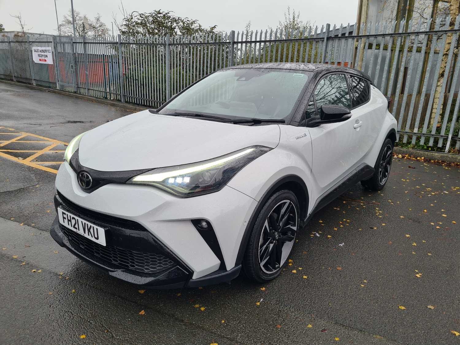 Used Toyota C-HR 2021 for sale - 76856437: Photo 3